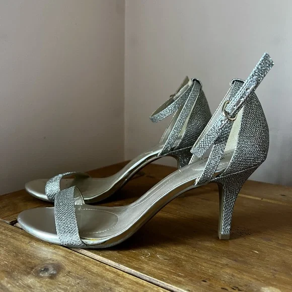 bandolino silver dress shoes Bandolino Silver Dress Shoes 9.5